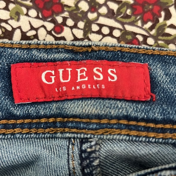 Guess ladies jeans. Size 26. EUC. - Picture 7 of 10